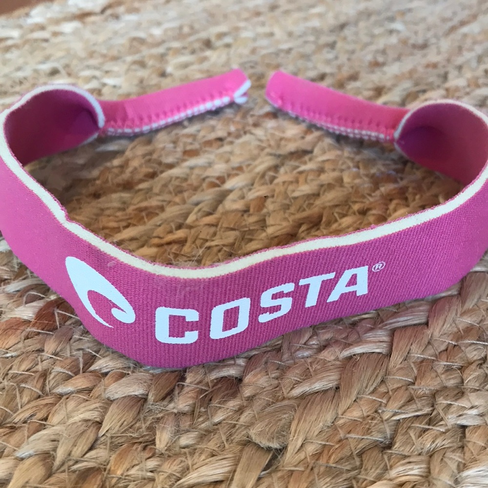 Costa Del Mar PINK sunglass chums💕🌊